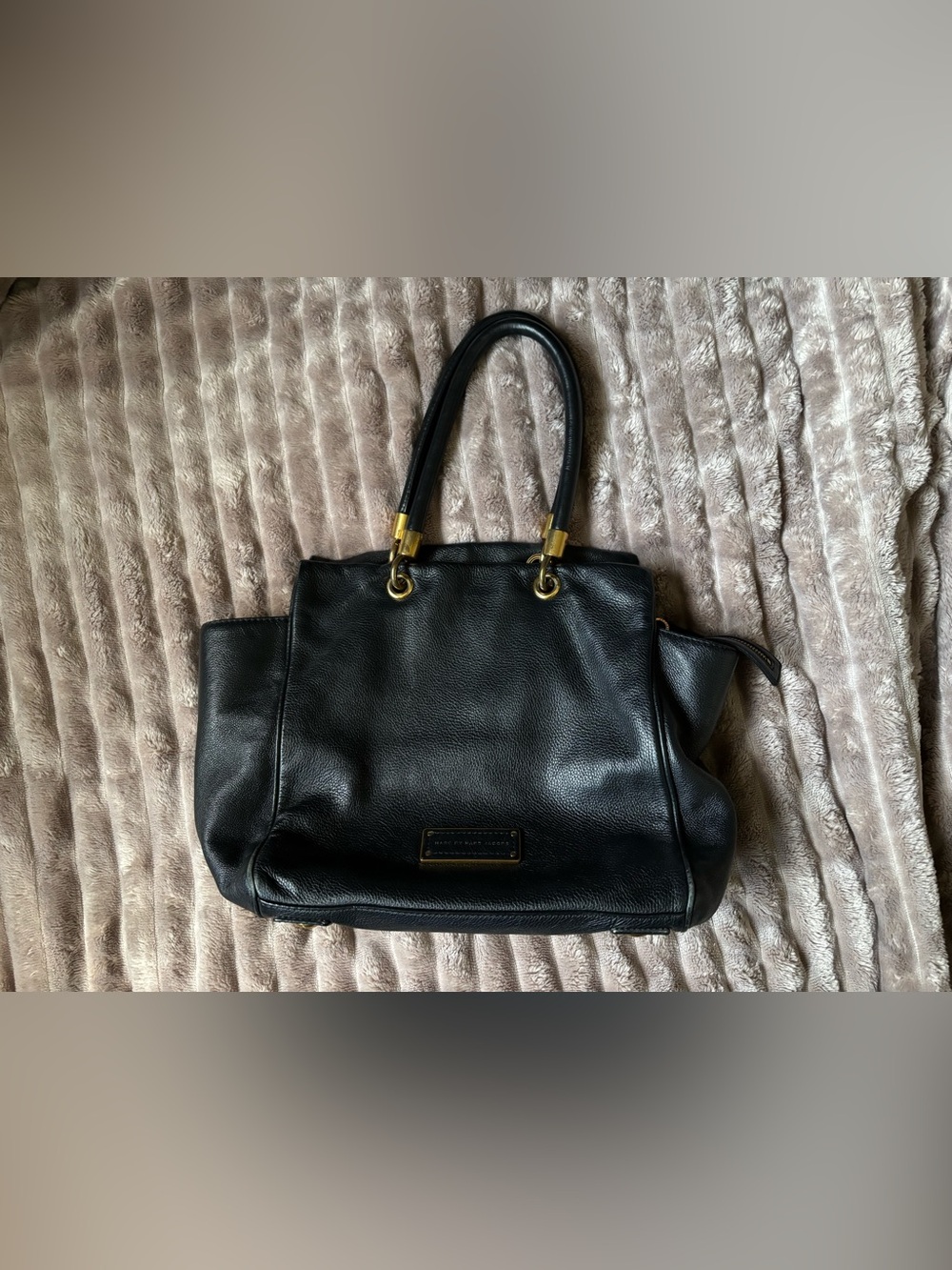 Marc by Marc Jacobs Bentley Tote Black Leather Shoulder Bag M0001341A